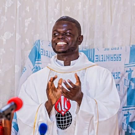 Crois, espère, aime. Dieu fera le reste.
⚜️⚜️⚜️🤲🤲🤲🙏🙏🙏