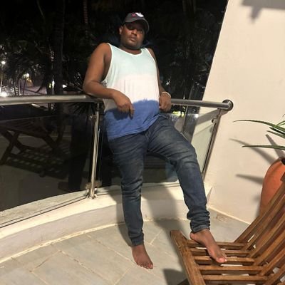 nYSIddvWOvjznQx's profile picture. Simple