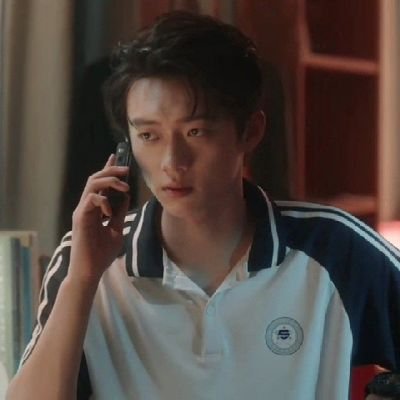 🐬 — dedicating to my favs | ia 📚
📩 Praewwachirawit@gmail.com