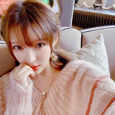 32hs19uDJIC5nB's profile picture. 