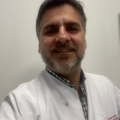 Farmacéutico comunitario. Vocal de Dermofarmacia del COF de Sevilla. Secretario SEFAC Andalucía.