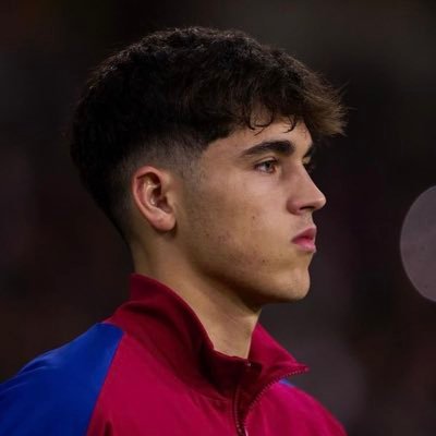 Aqui você encontra tudo sobre o jovem zagueiro Pau Cubarsí jogador do @fcbarcelona