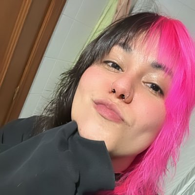 PaolaBarrigave's profile picture. Creyendo q hago cosas hasta q las haga