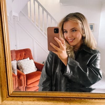 _eleanorrose's profile picture. 