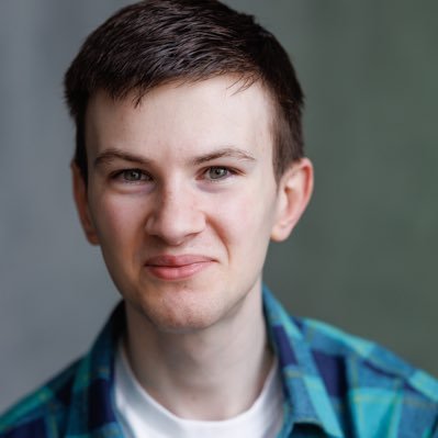 Autistic Performer, Writer & Theatre Maker 🎭🧠🌈 • He/Him/His 🦕 • Rep’d by @GradyandGrant ✨ • https://t.co/XX3TH5Jr5y