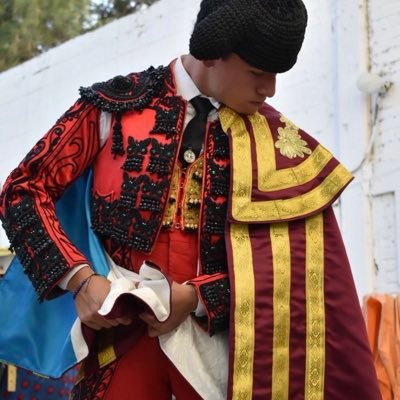 KevinLoyo4's profile picture. •Maktub•