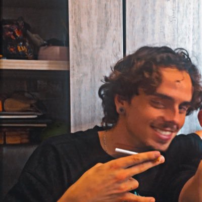 coupdec0ude's profile picture. J'trempe mes cookies dans vos larmes