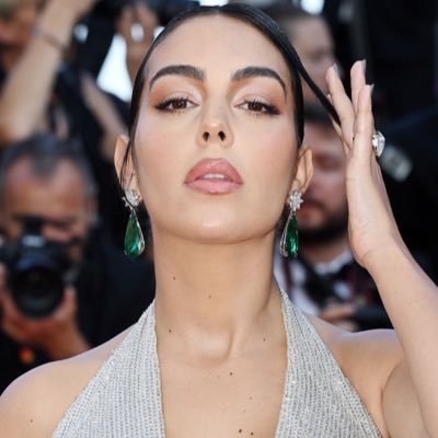 eisqosi's profile picture. دويثان اختي 🛐