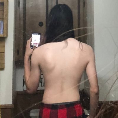 Age: 19, Originally: @ClaustinM, MDNI, NSFW. #nsfwacc I don't buy