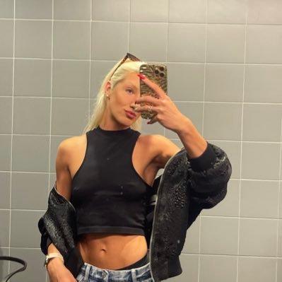 kutylv8's profile picture. 