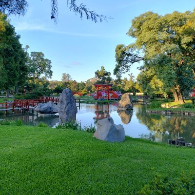 Un paseo de recreación, contemplación y reflexión. El símbolo de amistad entre Argentina y Japón. Un oasis de paz. Parque 3 de Febrero, Buenos Aires, Argentina