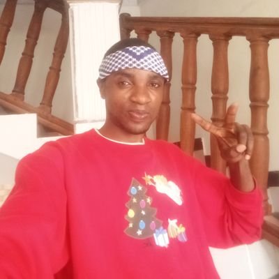 Je suis Chadkizjay à l'état civil KPONOU Jésutogbè Chadrak artiste Béninois chanteur interprète musicien confirmé🇧🇯🇧🇯