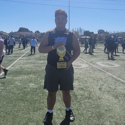 6’4 320lb O-line(Left/Right Guard) St.Mary’s High School 2025 #71 🇦🇸 3.8GPA - Email: Evangaea55@icloud.com -Phone: 209-470-4083