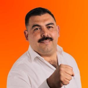 Emprendedor. Siempre comprometido con el desarrollo económico y la justicia social en el municipio de Guachochi en Chihuahua.