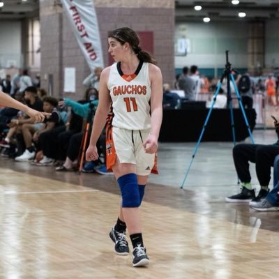 Basketball Guard - 5’7” - New York Gauchos - Fieldston ‘27 - Ivy Prep League Second Team - Instagram: sarahweinick_2027_basketball