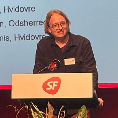 Idéhistoriestuderende folkesocialist, interesseret i klima, marxisme, tog og småutopisk tænkning.

Byrådskandidat for SFU Aarhus