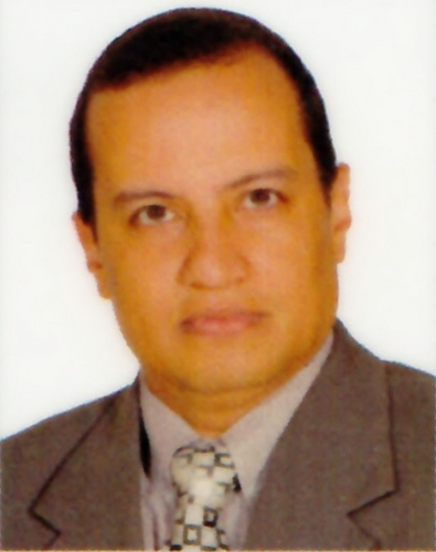 Ingeniero de sistemas, especialista en gerencia de sistemas y tecnologia, especialista en administracion de bases de datos, seguridad informatica, ciso