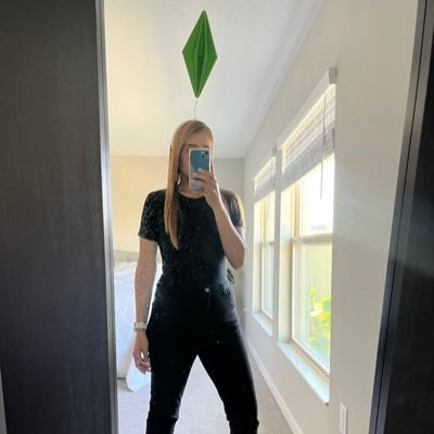 Jeesmybz's profile picture. ig: jesmybz ✌🏻                           TikTok: jesmybz 🌺