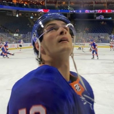 mat barzal is king shit 𐙚 ‧₊˚ ⋅ | gr63