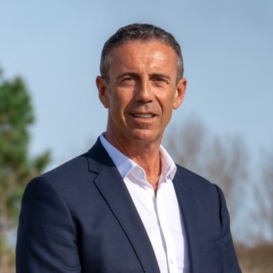 Maire de L’Aiguillon-La Presqu’île▪️ Président fondateur de Domitys Invest et membre du COMEX Domitys▪️VP de Sud Vendée Littoral ▪️ PDG Sud Vendée L Tourisme