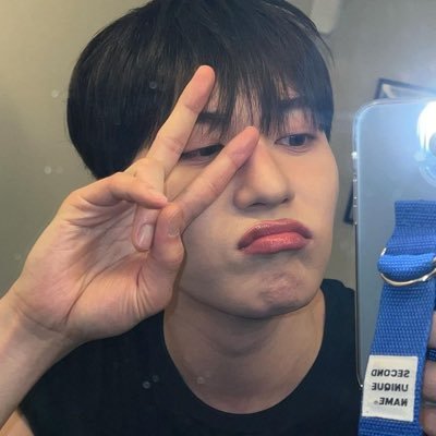 UwU1320667's profile picture. 
