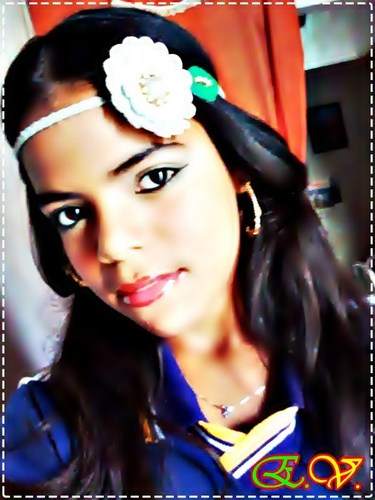 15 anos, Leonina, Flamenguista, Amo Futebol, Tímida, Alegre, Ciumenta, determinada, Orgulhosa & Apaixonada pela Vida ;) @Kaah_01V segue?