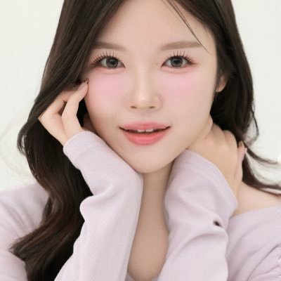 愛猫３匹と韓国人夫と暮らしている韓国美容系YouTuber💻🇰🇷 ｜SNS総フォロワー13万人｜10月に韓国挙式予定👰‍♀️｜韓国大邱で4年制大学卒業🎓｜芯のある強い女性に💐｜日韓夫婦｜春夏ライト｜INTJ｜インドア