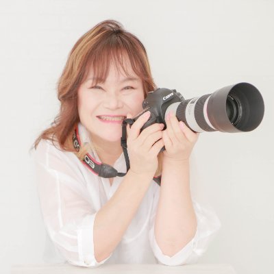 京都の醍醐で小さな写真スタジオ「GorimamaStudio」を経営してます支援学校の教員免許あり。58歳。LOUDNESSとYOYOKAちゃんが大好き。2022年YOYOKAの全国ツアー主催。医療的ケア児用衣装ブランド「NOERU WINGS」を立ち上げプロの写真をあきらめているご家族を減らす活動をしている。