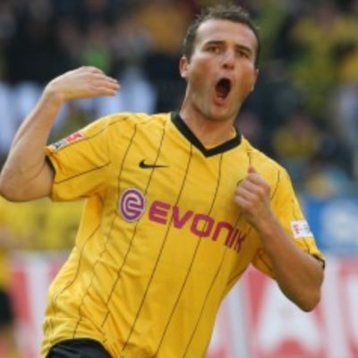 Elnesse1's profile picture. BVB & HNS only, tief im Westen ,unextrem, spontan unbequem bei Ungerechtigkeit, Mentalitäts-Großmeister, nie wieder ist jetzt, Part Time Croat