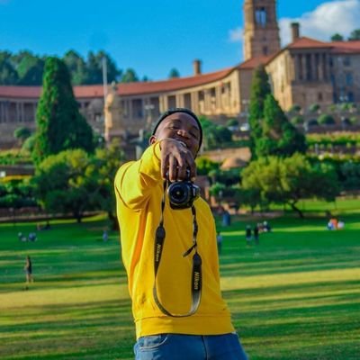 -logistics and supply chain management student 👨🎓
-Rosebank College,BRAAMFONTEIN
-Photographer @kasi lifestyle photography 📸📸
