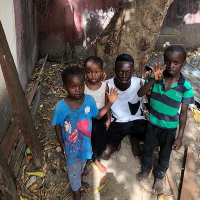 Hello 👋 my dear friends we are looking for help here if anybody can kindly donate us here in Gambia, we are looking for food and places to settle please 🙏 😭