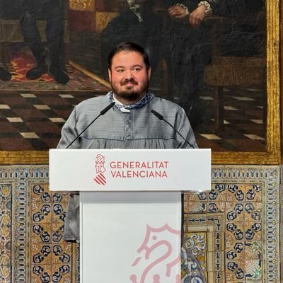 Abogado, vecino de Penyaroja, entusiasta de la historia y cultura valencianas. Ahora DG de Transparencia y Participación de @Generalitat