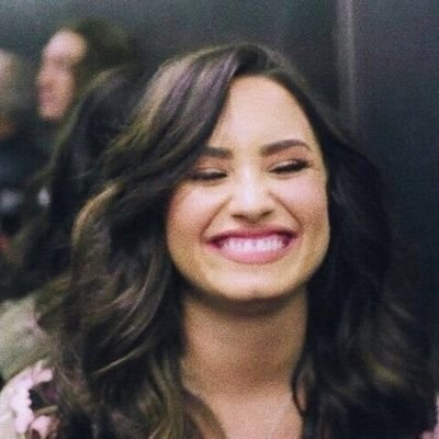 • just a fan account that loves and support demi lovato no matter what •
