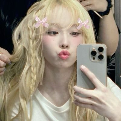 𖹭 ” ₊  she/her ; princess 🌷