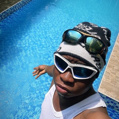 rolemodel_1020's profile picture. 