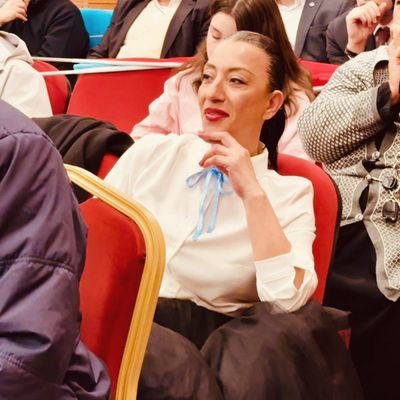 yeliz76isik's profile picture. MUSTAFA KEMAL ATATÜRK 

Şahsınıza karşı haddi aşan, hududu geçen, küstahlaşanları; altın olsa kesenizde, bal olsa kâsenizde tutmayın.