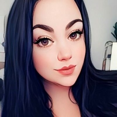 Graphic designer | Destiny 2 + Fortnite 🎮 | kitty lover 🐈⬛ | West coast best coast 🤙🏻 | DM me if you need graphic design work 🎨