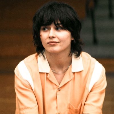 graciesvhs's profile picture. you know whats like when you don't know anything AT ALL but you're totally certain that everything would be better if you were just near one particular person?