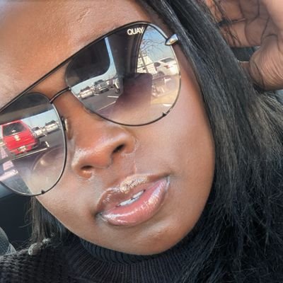 RAAVAKHALEESI's profile picture. 🇰🇪Kenyan Khaleesi 🇰🇪 ○ Music Aficionado ○ 🐈 Lady