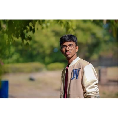 hittech_'s profile picture. Hitayush dange 
Making things simple and majedar ..
Tech enthusiast , photography, cinematography, 
pursuing https://t.co/VSQqqNF04c from GHRCEMN 
cse