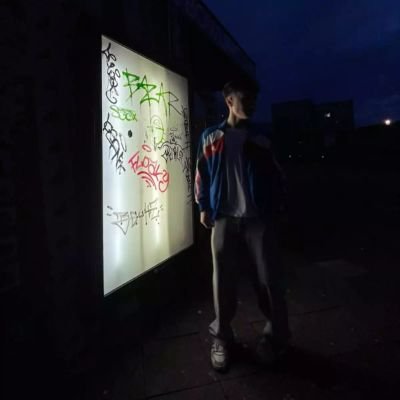 Saut610's profile picture. - Étudiant en CVP (Communication visuelle et plurimedia)
- Commandes ouvertes !

⭐