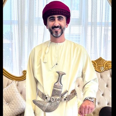 في ذاتي سذاجة طفل، وعاطفة وطيش شاب، وحكمة شيخ ..