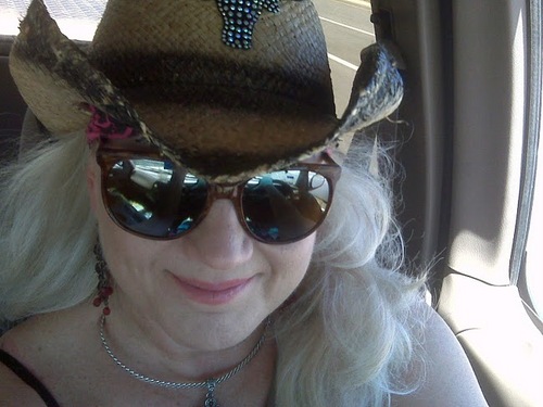 California transplant that has embraced Texas! I represent Allstate, the Dietz Agency and I believe in God first and along side me in my daily life.