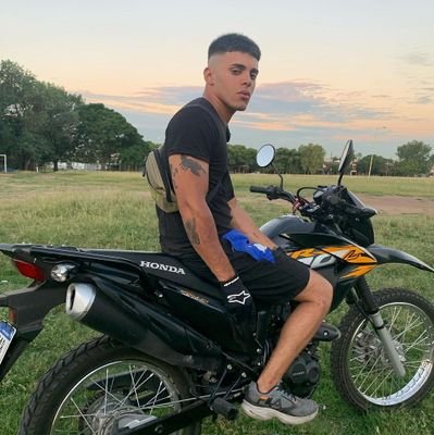 La vida es una sola
y hay que vivirla al maximo🕛
