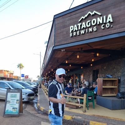 Autor teatral e Escritor desde 1989/ Atleticano desde sempre!/
Louco até quando Deus quiser!