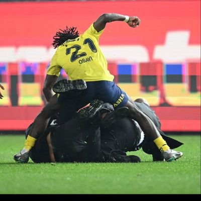 Ne Kazanmayı Ne Şampiyonluğu Biz Sadece Fenerbahçeyi Sevdik