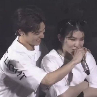 chanhoonist's profile picture. crumbs collecters