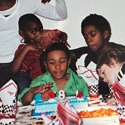 teenX25_'s profile picture. 