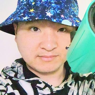 雑多なつぶやき用🌠初めての天体望遠鏡の購入相談もこちら🔭望遠鏡は50台、双眼鏡30台、顕微鏡は15台以上所有するアマチュアの天体望遠鏡専門家です📹YouTubeの動画紹介は有料です（1.9万円/件〜）🎻オリジナル曲も時々作曲してます