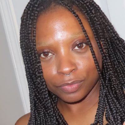 mcknziemarable's profile picture. it’s my house and I live here 🕯